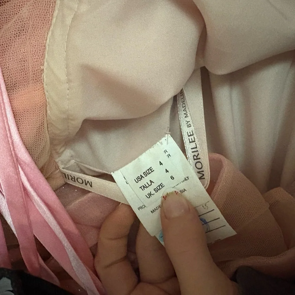 Pink prom dress, size 4 (I’m a size 2 and it fit great),Mori Lee, a-line - Picture 7 of 7